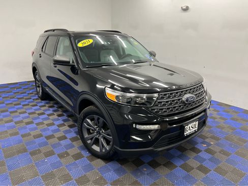 Used 2021 Ford Explorer XLT w/ Equipment Group 202A image 36