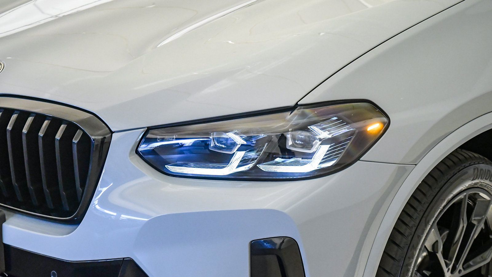 Certified 2024 BMW X3 sDrive30i w/ Premium Package RWD image 9
