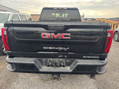 Used 2024 GMC Sierra 2500 Denali w/ Denali Reserve Package AWD/4WD image 6