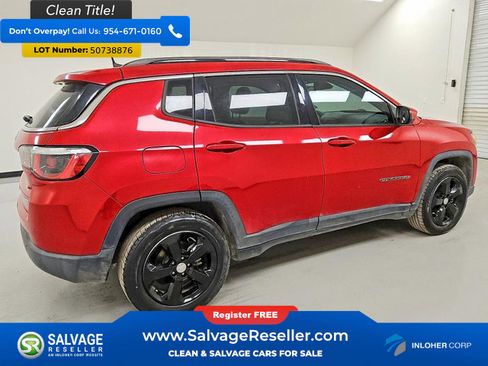Used 2018 Jeep Compass Latitude w/ Popular Equipment Group FWD image 4
