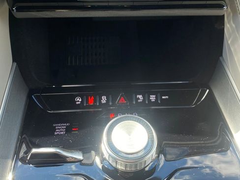 New 2026 Jeep Grand Wagoneer Limited AWD/4WD image 22
