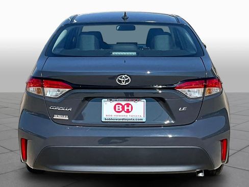 Used 2026 Toyota Corolla LE w/ LE Premium Package FWD image 5
