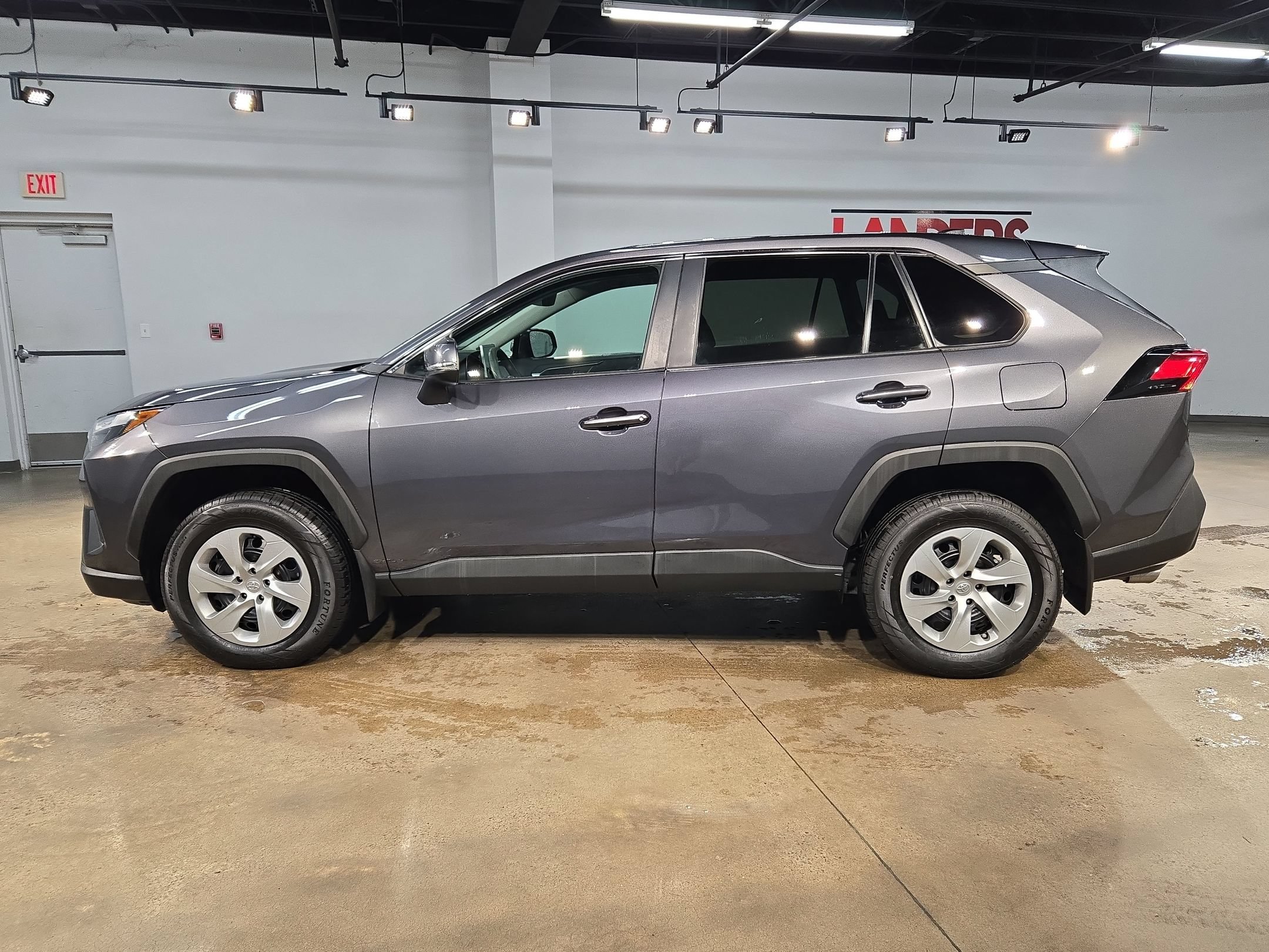 Used 2023 Toyota RAV4 LE FWD image 4