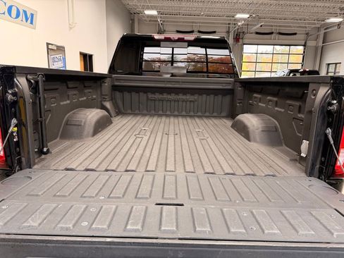 Used 2021 GMC Sierra 3500 Denali w/ Denali Ultimate Package AWD/4WD image 10