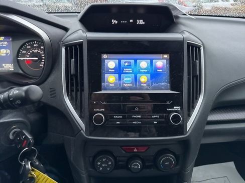 Used 2019 Subaru Crosstrek 2.0i Premium w/ Eyesight System image 17