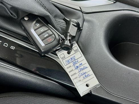 Used 2024 Toyota Corolla LE FWD image 24