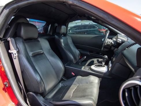 Used 2006 Nissan 350Z Touring RWD image 12