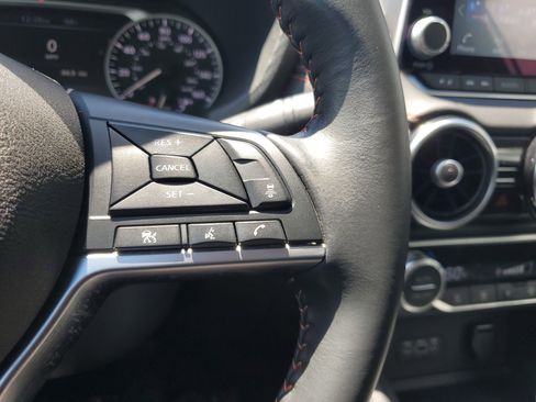 Certified 2023 Nissan Sentra SR image 18