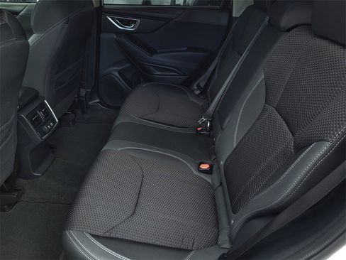 Used 2023 Subaru Forester Premium image 12