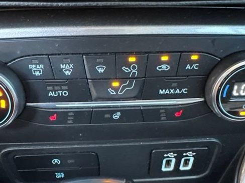 Used 2018 Ford EcoSport SE w/ SE Convenience Package FWD image 30