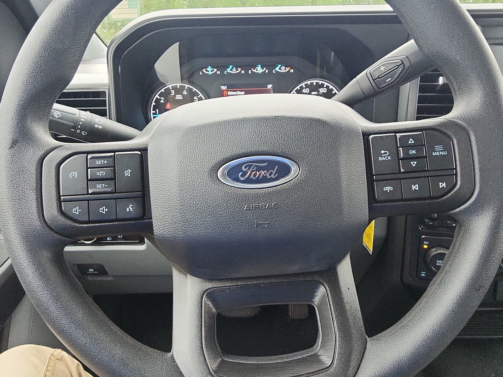 Used 2024 Ford F250 XL w/ STX Appearance Package AWD/4WD image 12