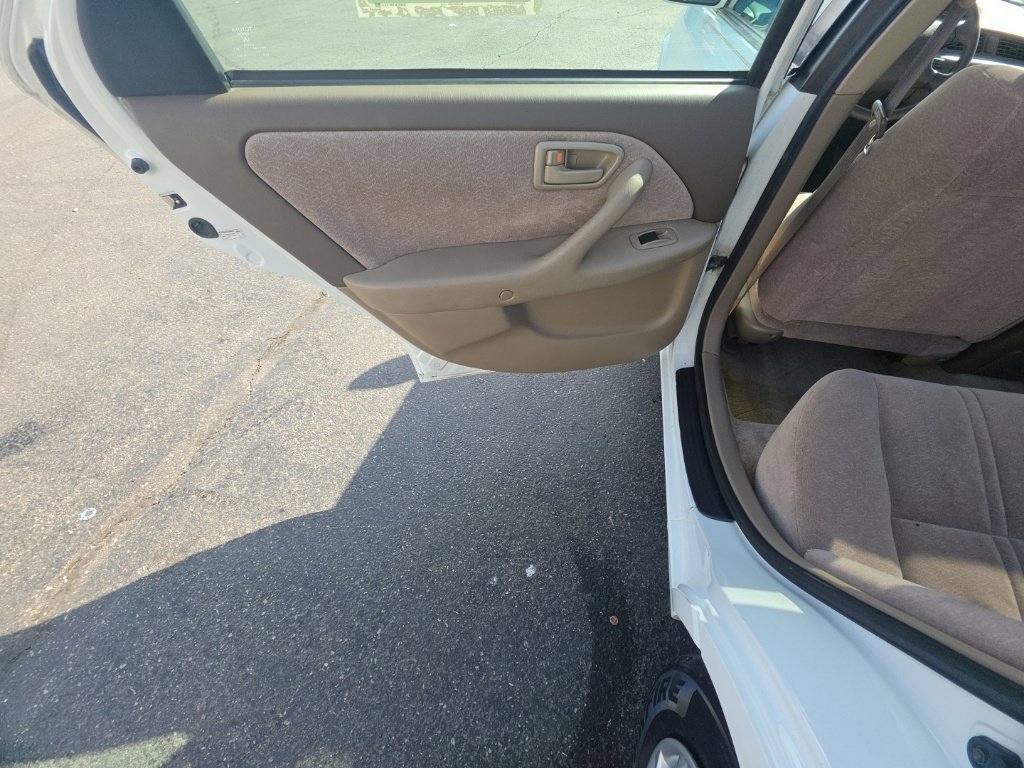 Used 1999 Toyota Camry LE FWD image 22