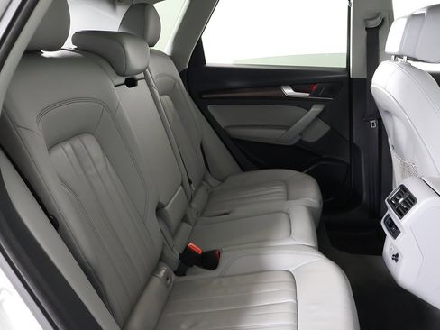 Used 2022 Audi Q5 2.0T Premium image 37