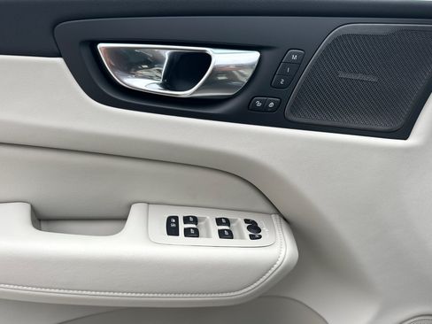 New 2026 Volvo XC60 T8 Ultra w/ Climate Package AWD/4WD image 8