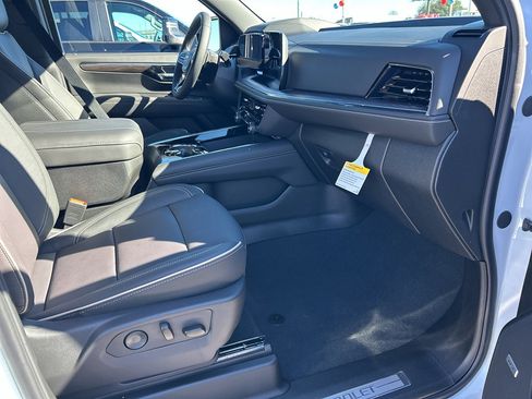 New 2026 Chevrolet Tahoe Premier image 12