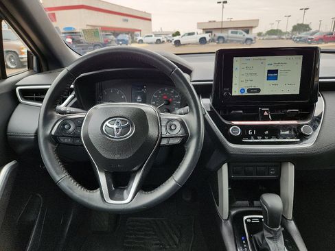 Used 2024 Toyota Corolla Cross AWD Hybrid image 13