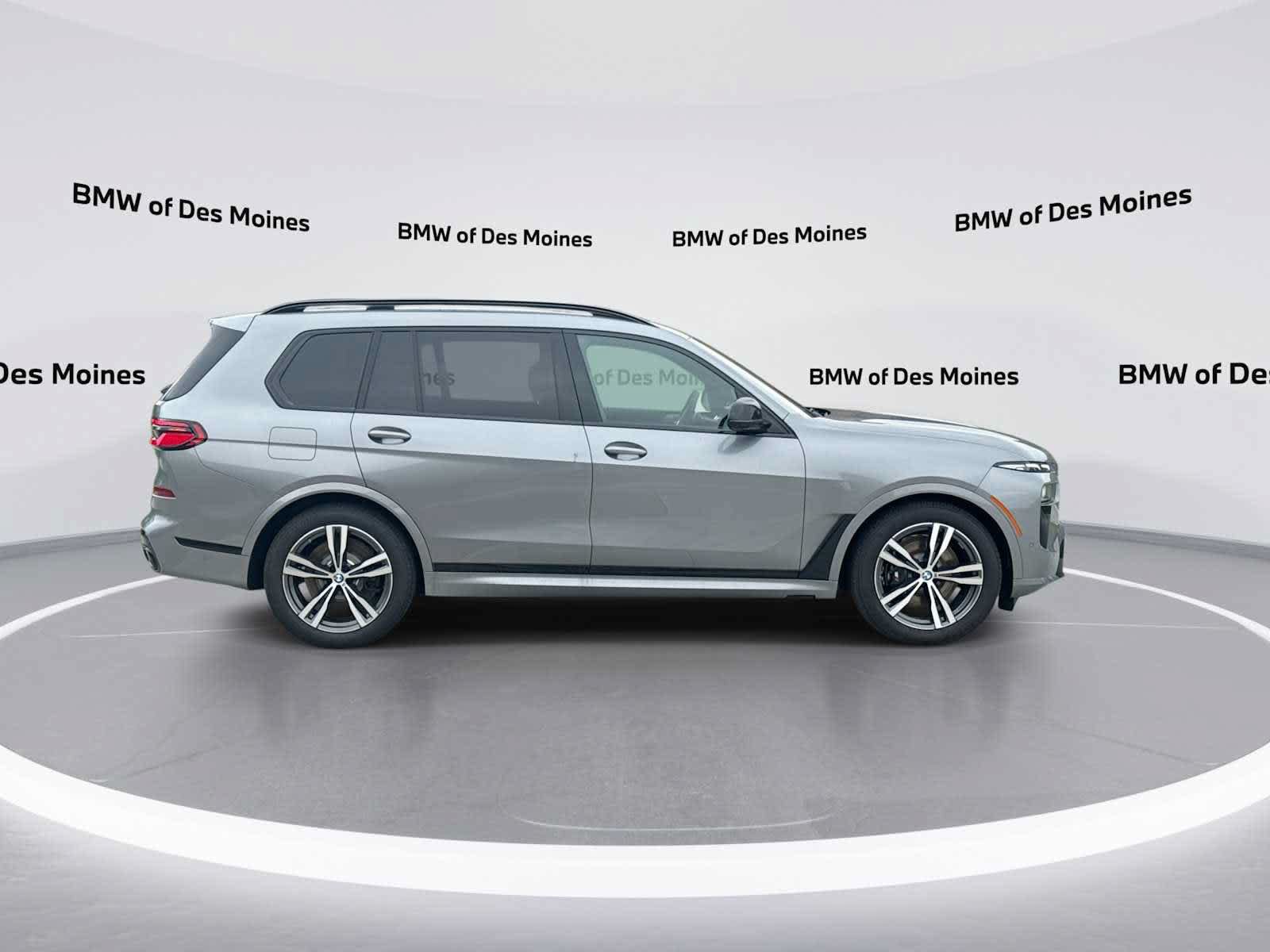 Used 2026 BMW X7 M60i w/ M Sport Professional Package AWD/4WD image 9