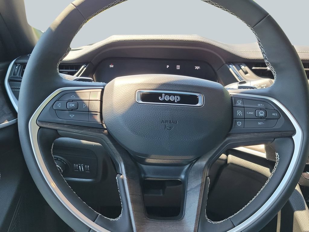 New 2026 Jeep Grand Cherokee L 2WD image 11