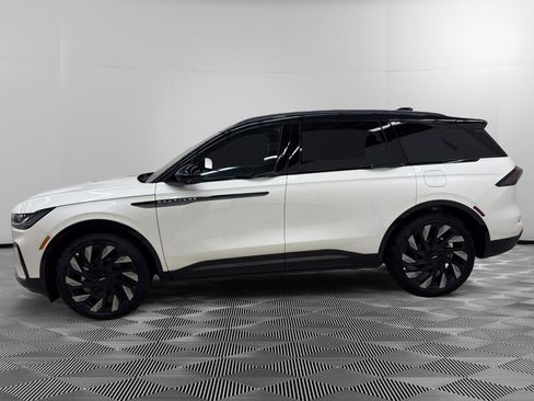 New 2026 Lincoln Nautilus Reserve w/ Jet Appearance Package image 4