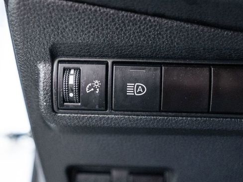 Used 2023 Toyota Corolla Cross XLE w/ Convenience Package image 18