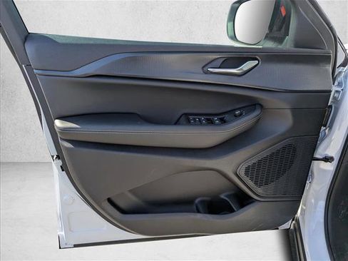 New 2025 Jeep Grand Cherokee Laredo X w/ Luxury Tech Group I image 22