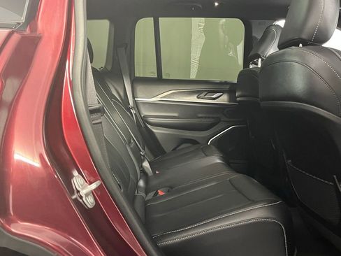 Used 2025 Jeep Grand Cherokee Limited 4xe image 28