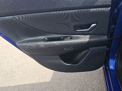 Certified 2023 Hyundai Elantra Limited FWD image 28