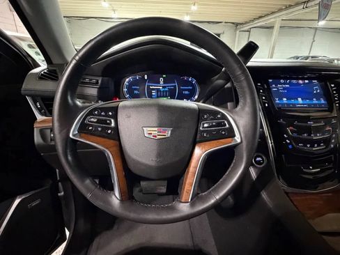 Used 2017 Cadillac Escalade ESV Luxury AWD/4WD image 15