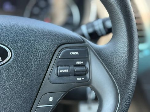 Used 2018 Kia Forte LX w/ LX Rear Camera Package FWD image 28