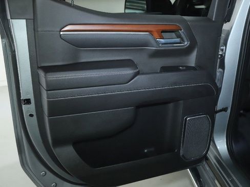 Used 2023 GMC Sierra 1500 Denali w/ Technology Package AWD/4WD image 13