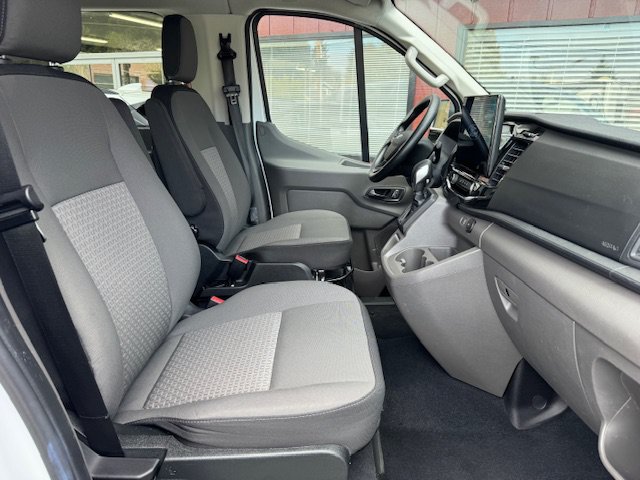 Used 2024 Ford Transit 350 XLT RWD image 18