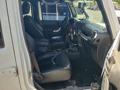 Used 2017 Jeep Wrangler Unlimited Sahara w/ Trailer Tow Group AWD/4WD image 9
