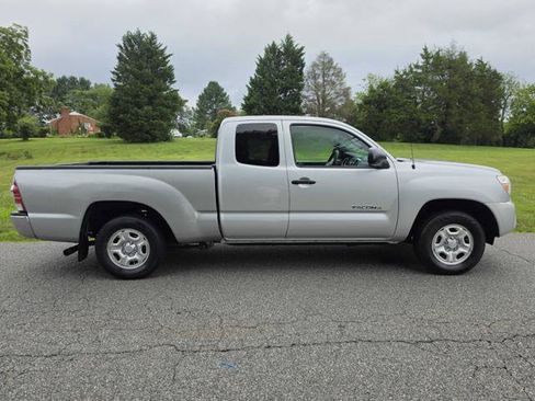 Used 2012 Toyota Tacoma 2WD Access Cab w/ SR5 Pkg image 5