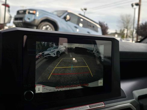 Certified 2025 Toyota 4Runner SR5 image 28