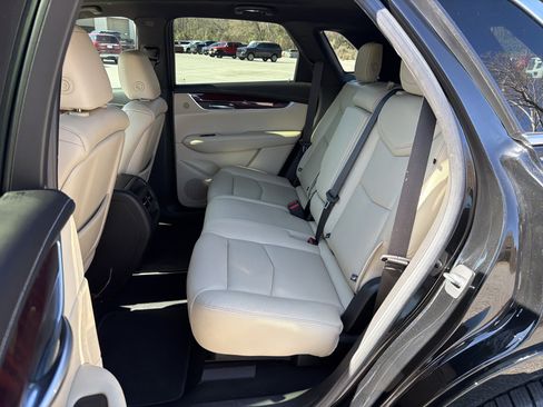 Used 2019 Cadillac XT5 Luxury image 25