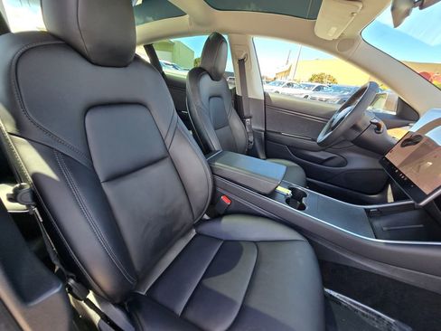 Used 2019 Tesla Model 3 Long Range image 10