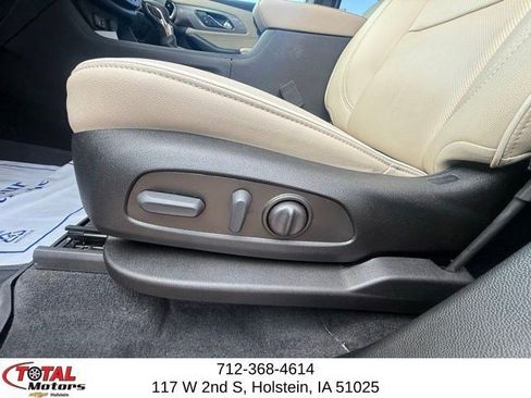 Used 2023 Chevrolet Traverse Premier w/ LPO, Floor Liner Package AWD/4WD image 10