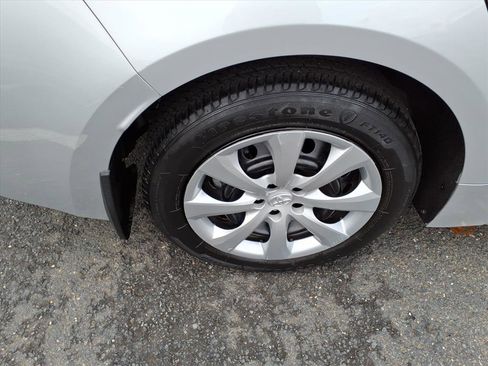 Certified 2023 Toyota Corolla LE image 7