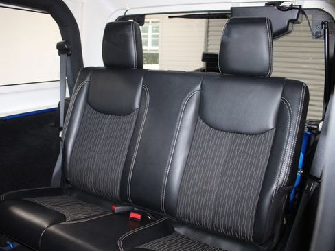 Used 2015 Jeep Wrangler Sport AWD/4WD image 24