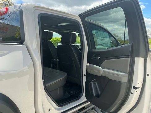 New 2026 Chevrolet Colorado ZR2 w/ Technology Package AWD/4WD image 20