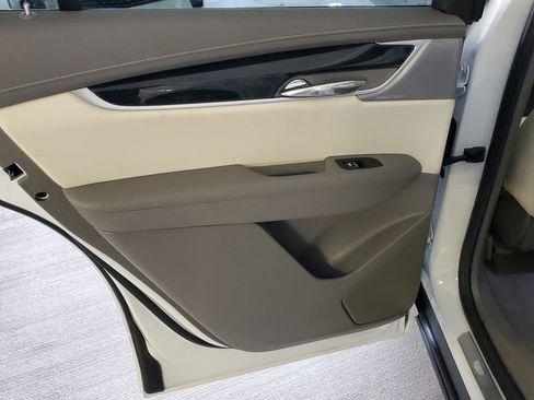 New 2025 Cadillac XT6 Premium Luxury image 10