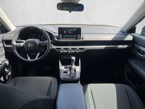 Used 2025 Honda CR-V LX image 9