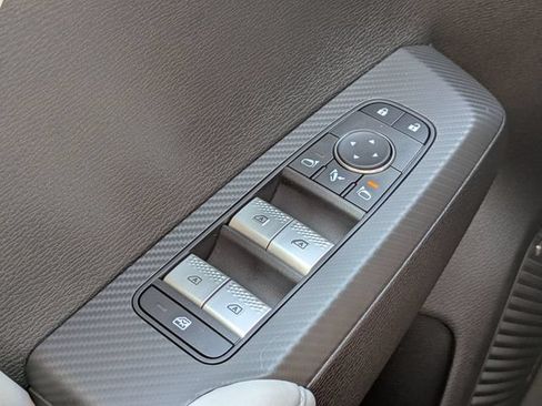 New 2026 Mitsubishi Outlander SE FWD image 25