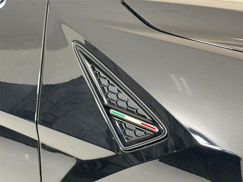 Used 2024 Lamborghini Urus S AWD/4WD image 38