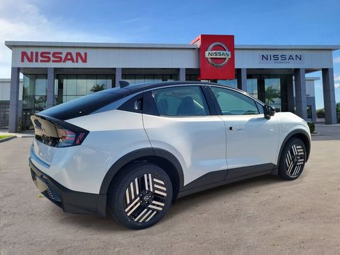 New 2026 Nissan Leaf SV+ image 2