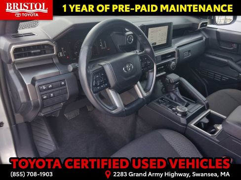 Used 2025 Toyota 4Runner SR5 AWD/4WD image 13