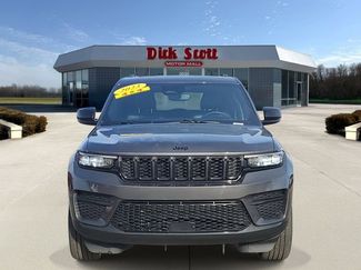 Used 2023 Jeep Grand Cherokee Altitude video 2