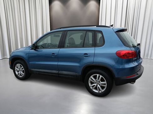Used 2017 Volkswagen Tiguan S image 6