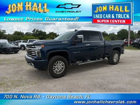Used 2022 Chevrolet Silverado 2500 High Country w/ Safety Package II AWD/4WD image 2