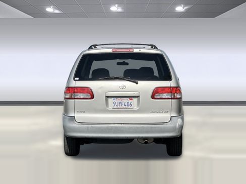 Used 2003 Toyota Sienna CE w/ CE Extra Value Pkg FWD image 10